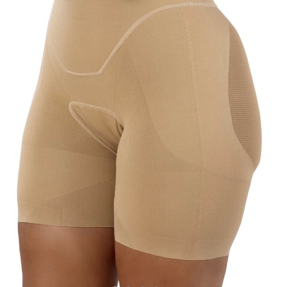 HOLD FOR @posmona23 Shop Yahaira Shapewear